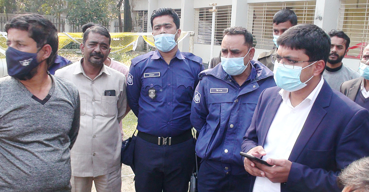 টিসিবির ৫০০ কেজি ডাল-চিনি-তেলের হিসাব দিতে পারলেন না ডিলার