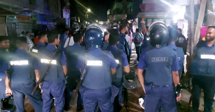 ঈদে ঘুরতে বেরিয়ে ইভটিজিং, দুই গ্রামবাসীর মধ্যে সংঘর্ষে আহত ১৫