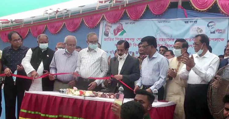 টুঙ্গিপাড়ায় স্বাচিপের সাত দিনব্যাপী মেডিকেল ক্যাম্প শুরু