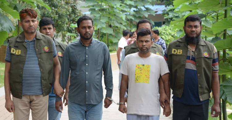 ‘ড. ইউনূস প্রধানমন্ত্রী হবেন’ গুজব ছড়িয়ে শ্রমিকদের ভয় দেখানো হতো