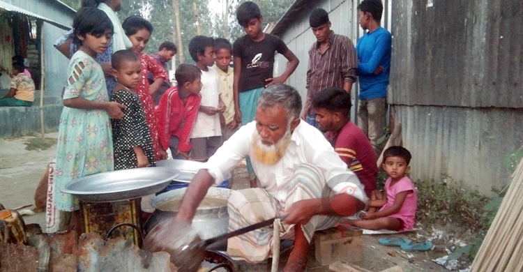 শৈশবের স্মৃতিঘেরা গুলগুলি