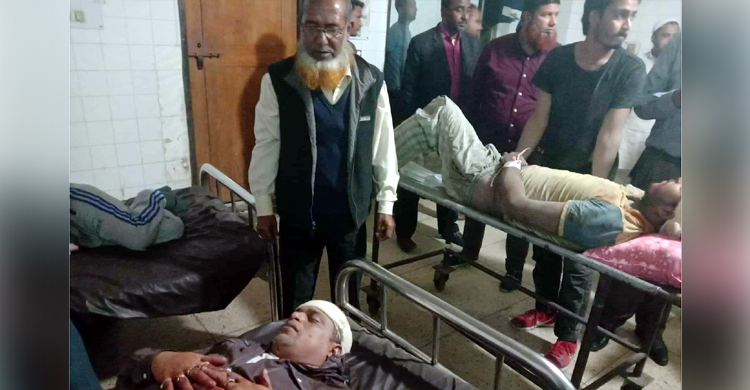 গুলিস্তানে মার্কেটে ব্যবসায়ীদের ওপর হামলা, আহত ৫