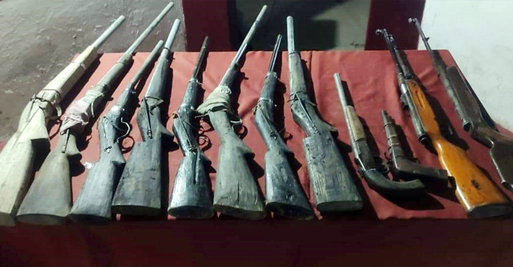 বান্দরবানে ১২ আগ্নেয়াস্ত্র উদ্ধার