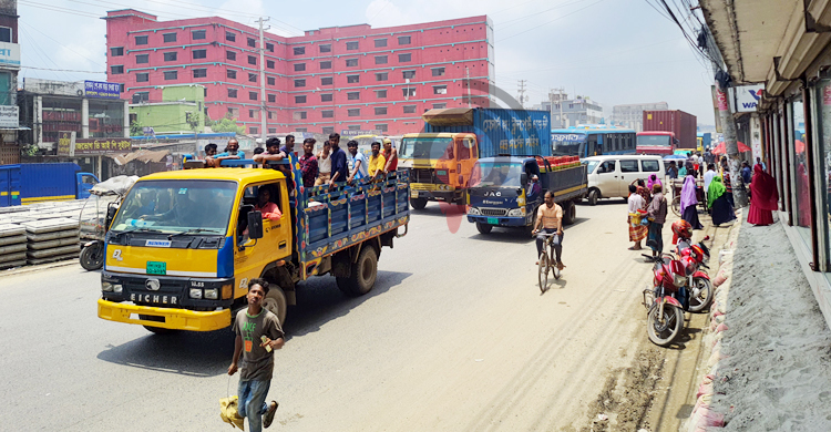 গাড়ির চাপ থাকলেও ঢাকা-ময়মনসিংহ সড়কে নেই যানজট