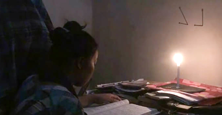 বন ও বিদ্যুৎ বিভাগের দ্বন্দ্বে ১৭ দিন বিদ্যুৎহীন ১০০ পরিবার