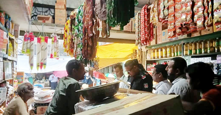 পলিথিন বিক্রি: হবিগঞ্জে ১১ প্রতিষ্ঠানকে ৬ লাখ টাকা জরিমানা