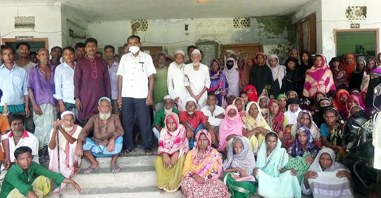 দুই চেয়ারম্যানের দ্বন্দ্বে ভাতা পাচ্ছে না ১১১ জন
