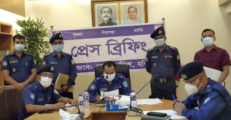 শ্যালিকা-দুলাভাইয়ের অবৈধ সম্পর্ক দেখে ফেলায় মাকে কুপিয়ে হত্যা