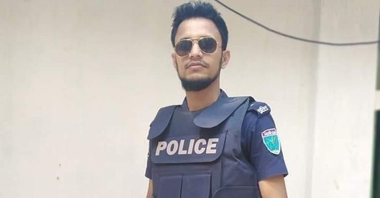 ক্রিকেট খেলতে না দেয়ায় পুলিশকে ধাওয়া, গুলিতে আহত পুলিশ কর্মকর্তা