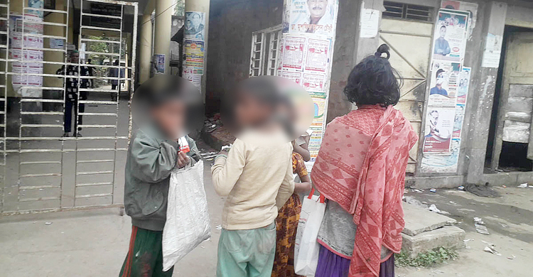 হবিগঞ্জে ড্যান্ডি সেবনে ঝুঁকছে পথশিশুরা