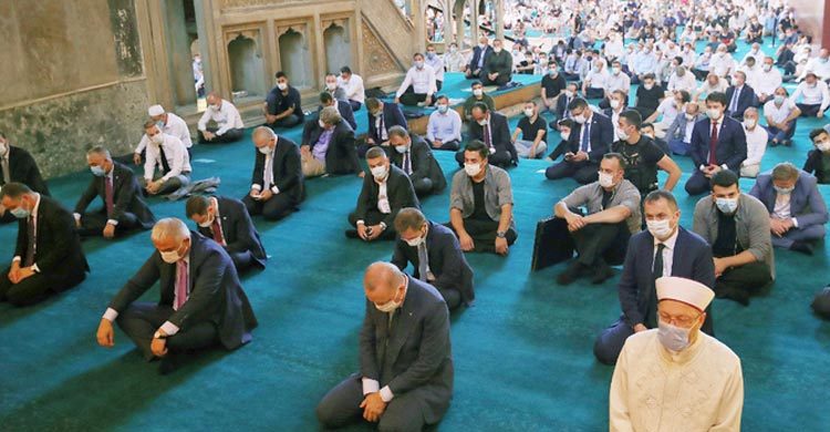 Hagia Sophia prayers ‘sparked Turkey’s new COVID-19 cases’