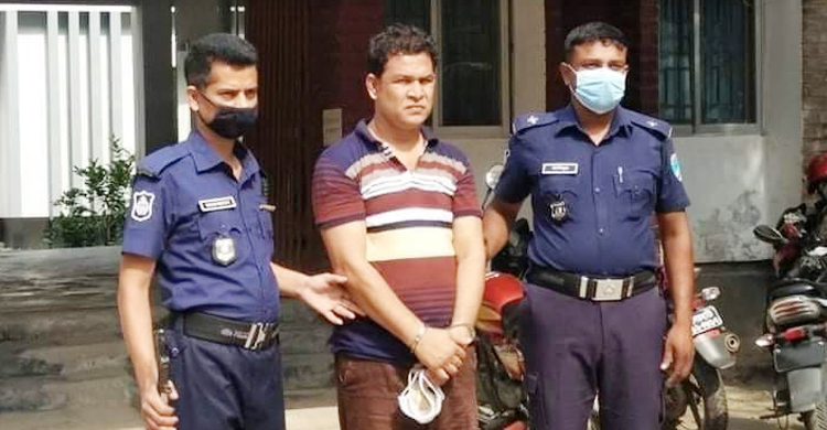 ছাত্রীকে ধর্মান্তরিত করে বিয়ে, প্রধান শিক্ষক শামীম গ্রেফতার