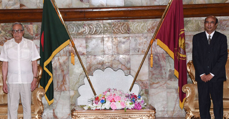 রাষ্ট্রপতির সঙ্গে পিএসসির নবনিযুক্ত চেয়ারম্যানের সাক্ষাৎ