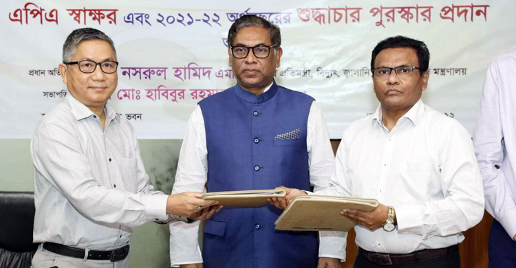 শতভাগ বিদ্যুতায়নের পর সেবা বাড়ানোর তাগিদ প্রতিমন্ত্রীর