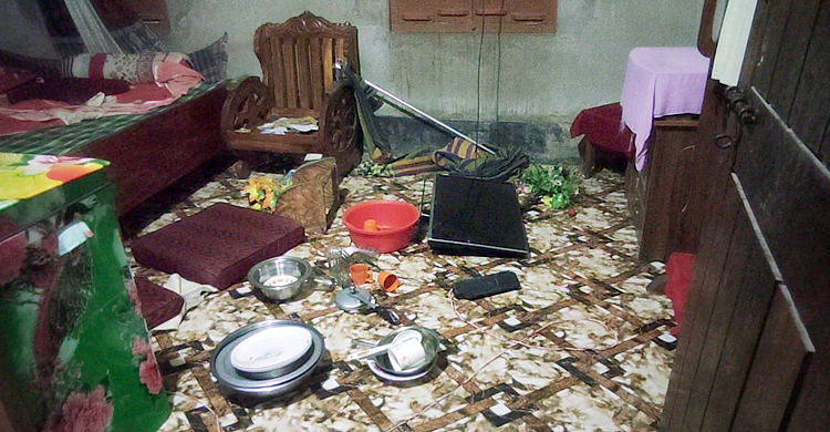পরাজিত প্রার্থীর বাড়িতে ঢুকে হামলা