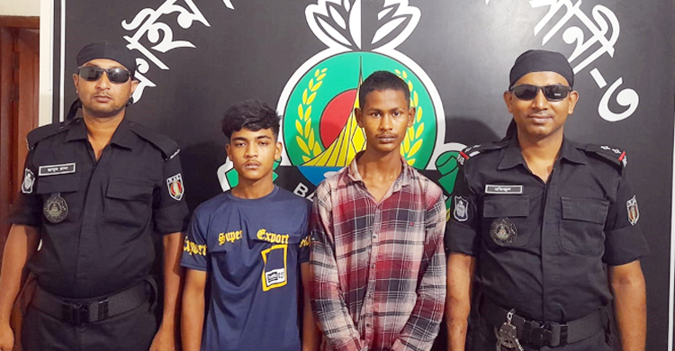 টাঙ্গাইলে শিক্ষককে পেটানোর ঘটনায় দুই বখাটে গ্রেফতার