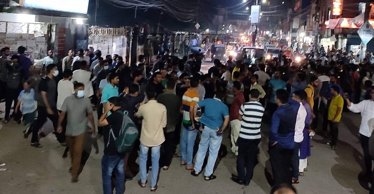 ওসমানী মেডিকেলের ২ শিক্ষার্থীকে মারধর, প্রতিবাদে সড়ক অবরোধ