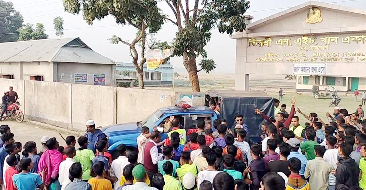 নেত্রকোনায় বিজয় দিবসের অনুষ্ঠানে হামলা