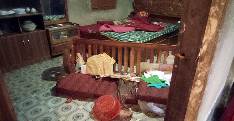 পরাজিত প্রার্থীর বাড়িতে ঢুকে হামলা