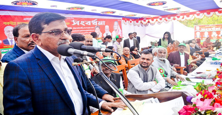 উন্নয়ন হয়েছে বলেই এখন কাউকে ছেঁড়া শাড়ি পরতে হয় না