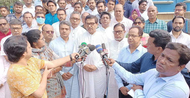 শেখ হাসিনাকে ২০৪১ সাল পর্যন্ত ক্ষমতায় থাকা উচিত: হানিফ