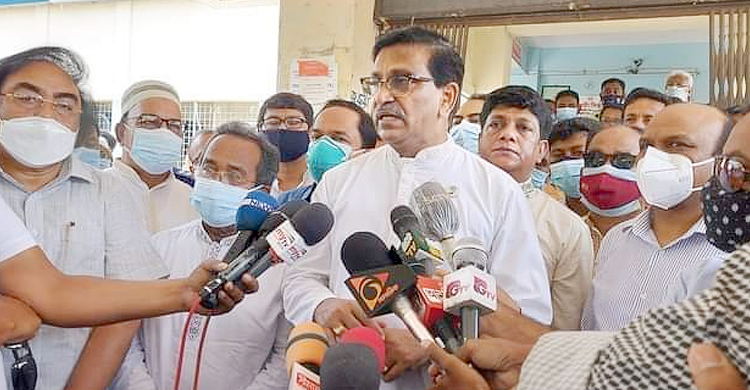 খালেদা জিয়াকে বিদেশে নেয়ার প্রয়োজন নেই : হানিফ