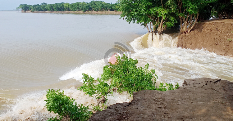 বাঁধ ভেঙে তলিয়ে গেলো আরও দুই হাওর
