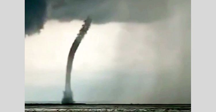 হাকালুকির আকাশে জলকুণ্ডলী আসলে কী ছিল?