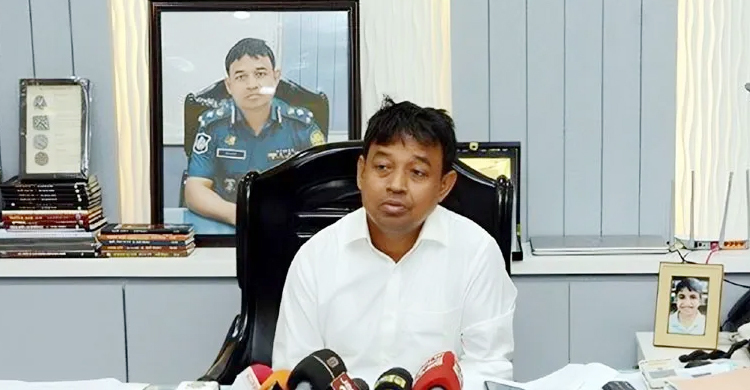 সমাবেশের নামে নাশকতা করলে ছাড় নয়: ডিবিপ্রধান