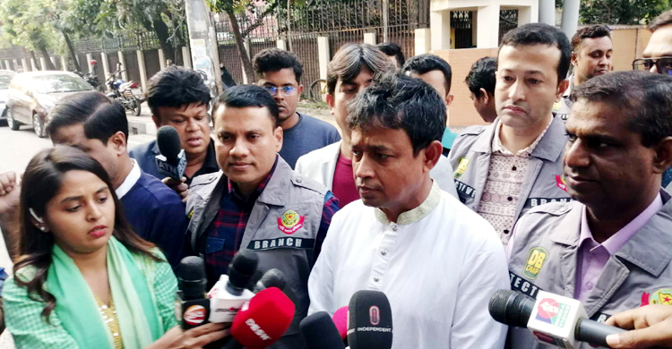 সমাবেশ ঘিরে ঢাকায় ৭ লাখ মানুষ এসেছে কি না খোঁজ চলছে: ডিবি