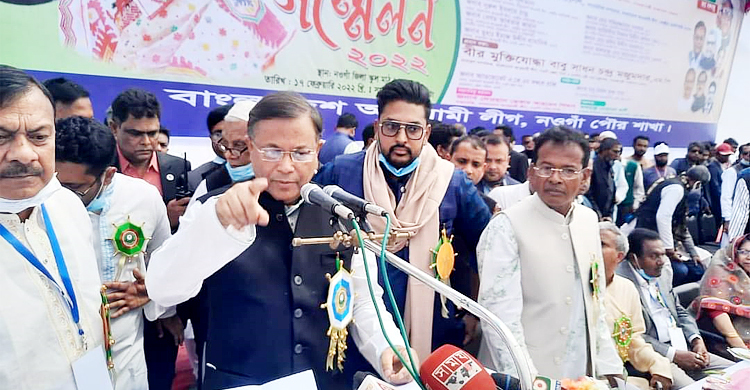 ক্ষমতায় থাকলে বিনয়ী হতে হয়: তথ্যমন্ত্রী