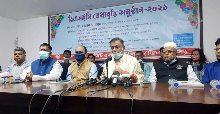 কোমলমতি শিক্ষার্থীদের নিয়ে রাজনীতি শুরু হয়ে গেছে: তথ্যমন্ত্রী