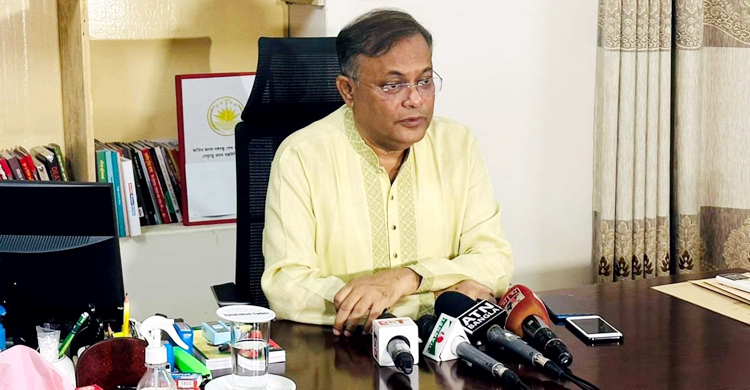 পার্টি অফিসে বোমা নিয়ে বসে থাকলে পুলিশ গ্রেফতার করবেই