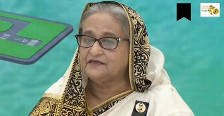 PM wants Bangladesh to be centre of world communications