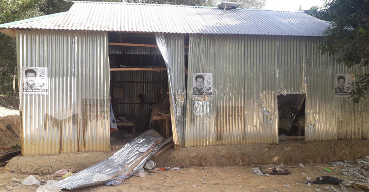 দলের সদস্যের মৃত্যুর স্থান ছেড়ে যায়নি হাতির দল, গভীর রাতে তাণ্ডব