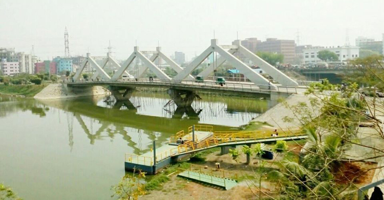 হাতিরঝিলের কাঁঠাল গাছে ঝুলছিল মরদেহ