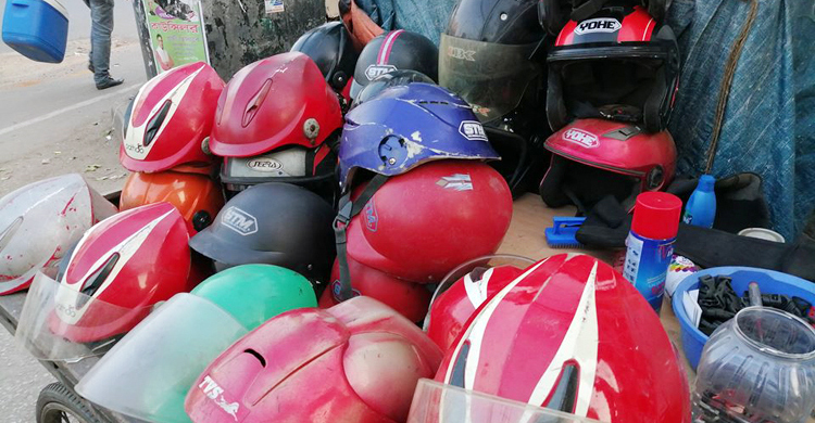 মিরপুরে সক্রিয় হেলমেট চোর চক্র