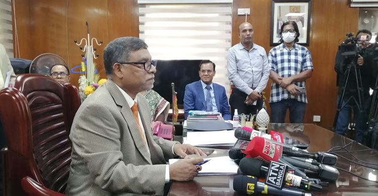 বারিধারায় থাকি, এখানেও অনেক মশা: স্বাস্থ্যমন্ত্রী