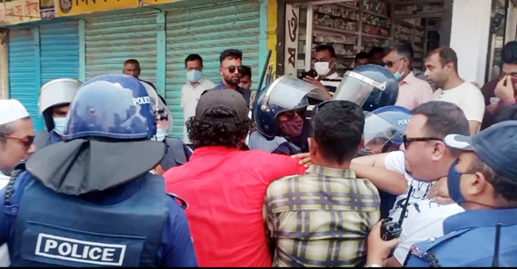 ‘পথচারীকে’ পেটালেন যুবলীগের নেতাকর্মীরা