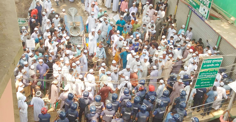 মুন্সিগঞ্জে সংঘর্ষ, মধুপুর পীর ও ওসিসহ আহত ৩০