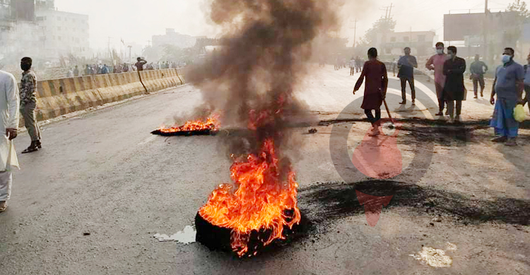 ঢাকা-চট্টগ্রাম মহাসড়কে টায়ার জ্বালিয়ে হেফাজতের অবস্থান