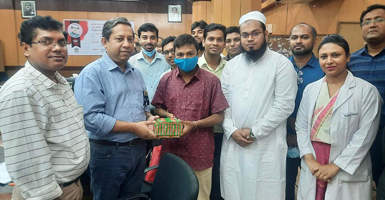 হেপাটাইটিস সি ভাইরাস আক্রান্তদের বিনামূল্যে ওষুধ বিতরণ