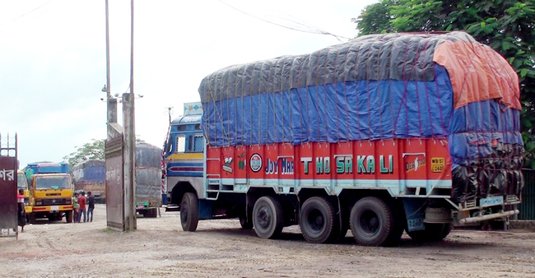 হিলি বন্দরে আমদানি-রপ্তানি শুরু