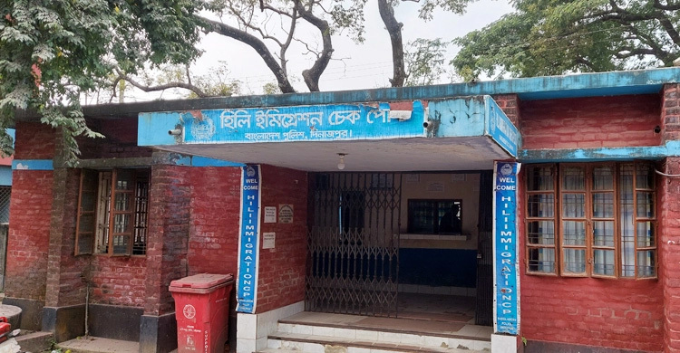 ভারতে নেগেটিভ, বাংলাদেশে পজিটিভ