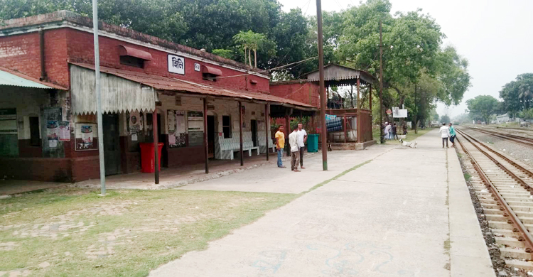 স্বাভাবিক হলো হিলি স্টেশনের কার্যক্রম