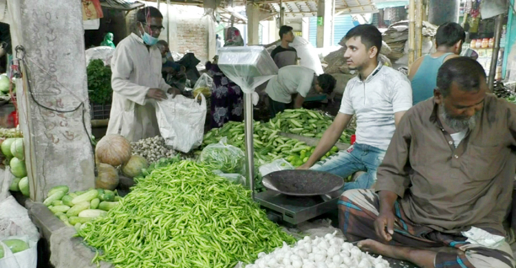 হিলিতে লোকসানের আশঙ্কায় কাঁচামরিচ আমদানি বন্ধ