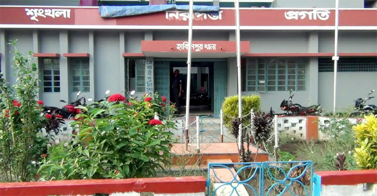 বাড়ির ছাদে বিদ্যুৎস্পৃষ্টে ব্যবসায়ীর মৃত্যু