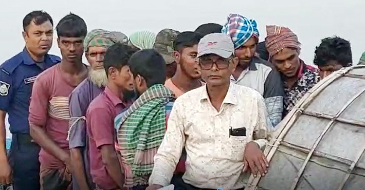 মা ইলিশ ধরায় সিরাজগঞ্জে ৩১ জেলের কারাদণ্ড