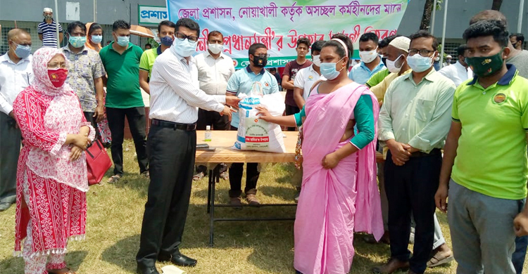 প্রধানমন্ত্রীর উপহার পেল হিজড়া সম্প্রদায়