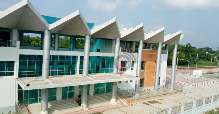 কাজে আসছে না ৩৫ কোটি টাকার রেলস্টেশন